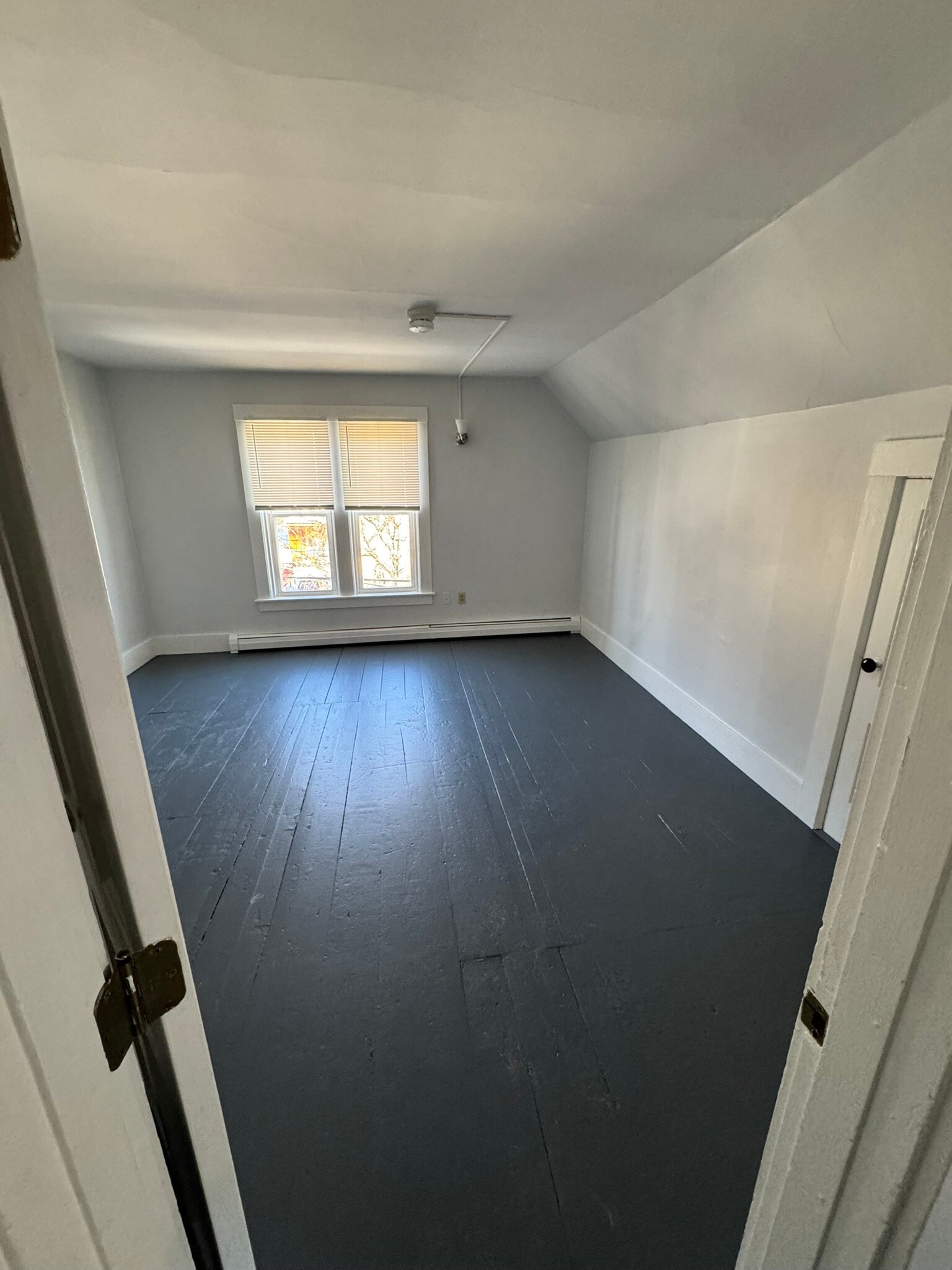 Building Photo - 96 Frost St