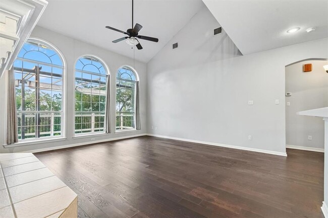 Building Photo - 10116 Scull Creek Dr