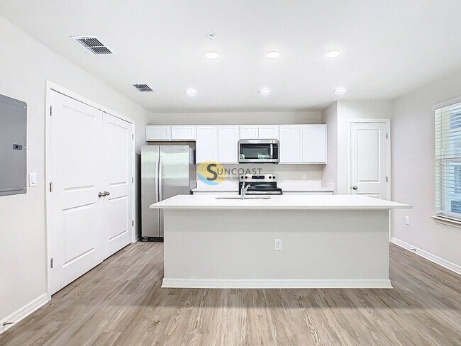 Building Photo - 3821 SW 43rd Ct
