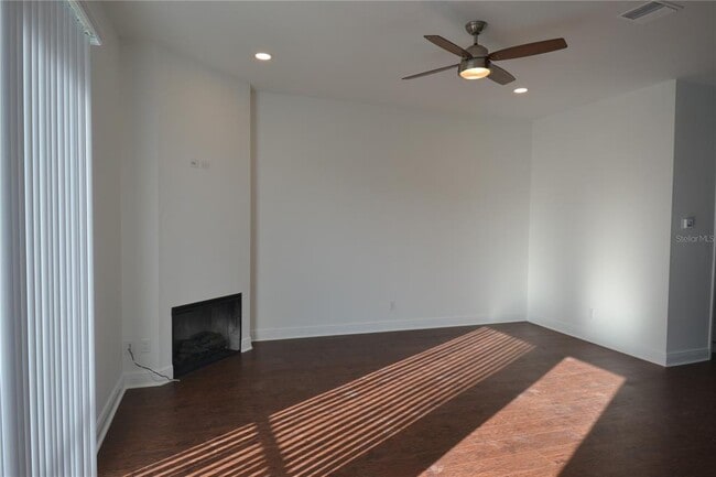 Building Photo - 5730 Biscayne Ct