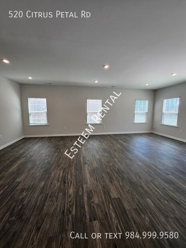 Building Photo - 520 Citrus Petal Rd