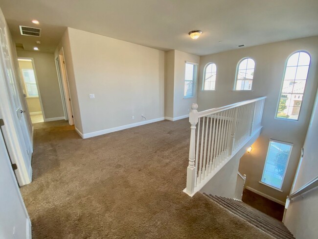 Building Photo - $2,750 3 Bd + Loft, Solar - Copper River G...