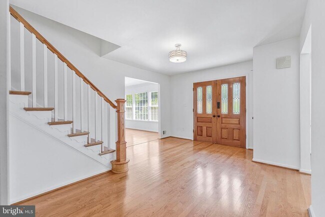 Building Photo - 7730 Falstaff Rd