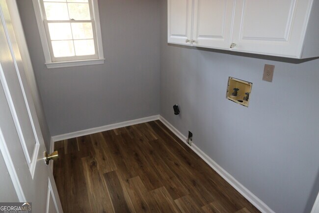 Building Photo - 2840 Spring Ridge Cir