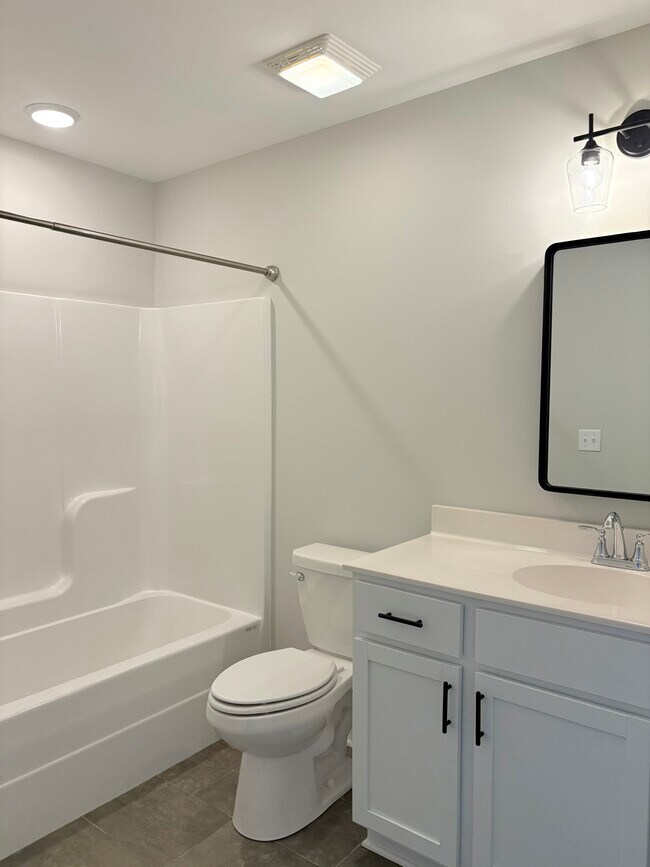 Building Photo - 6538 Fortuna Ave