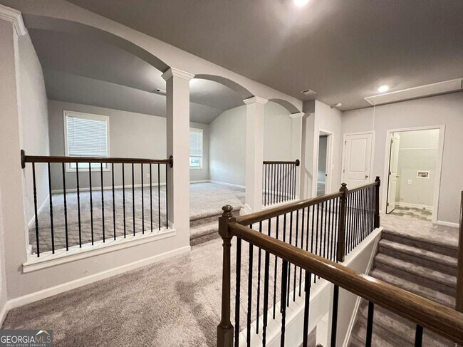 Building Photo - 4675 Silver Oak Dr SW