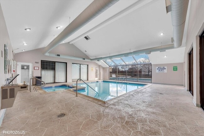 Building Photo - 1955 N Hicks Rd