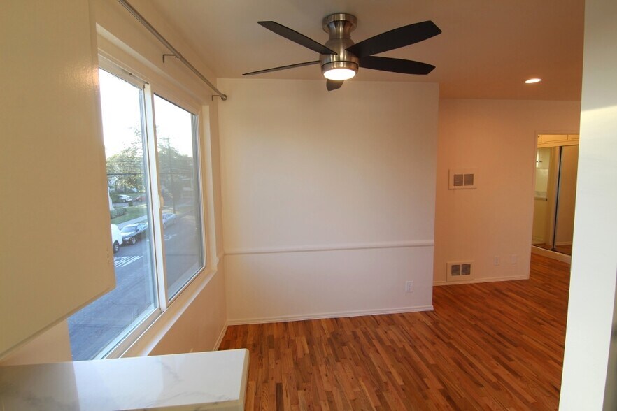 Building Photo - 8585 Pickford St