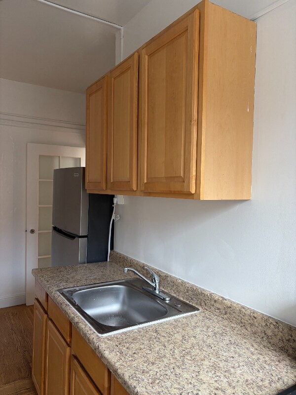 Building Photo - 1025 Powell St