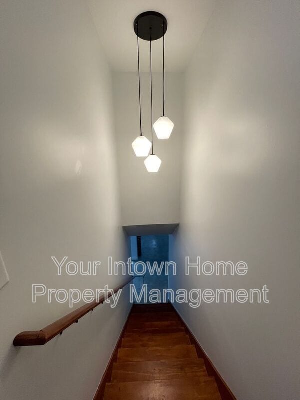 Building Photo - 228 Mayson Ave NE