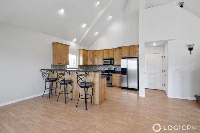 Building Photo - Beautiful Home in Amazing Location!