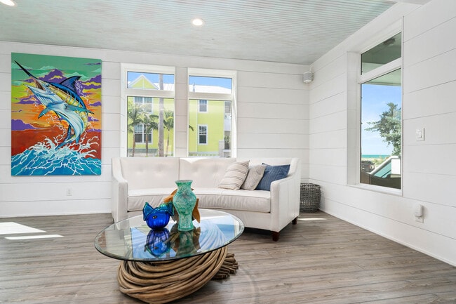 Building Photo - 113-112 12th Ave