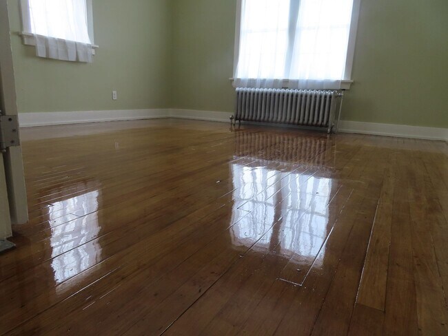 Interior Photo - Fulton Manor