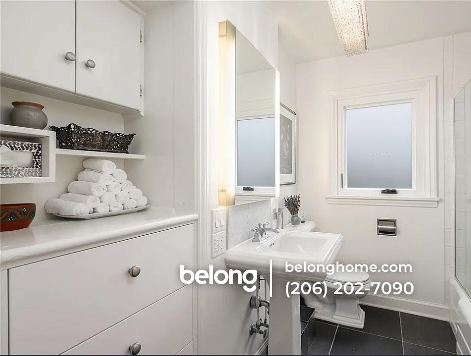 Building Photo - 2040 McGilvra Blvd E