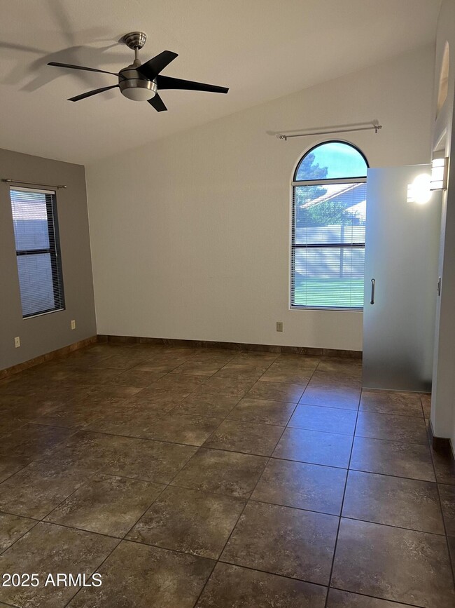 Building Photo - 16646 N 59th Pl