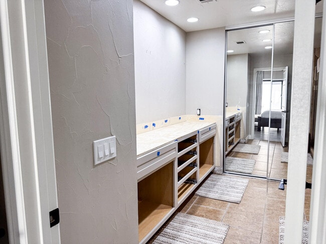 Building Photo - 54974 Oak-Tree