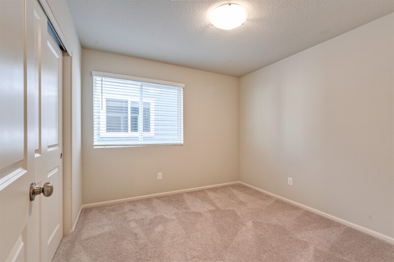 Building Photo - 31547 NW North Ave