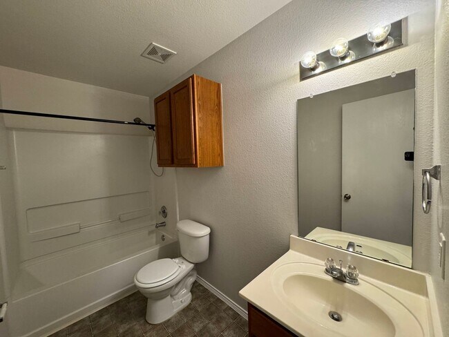 Building Photo - 3-Bedroom House for Rent in Killeen