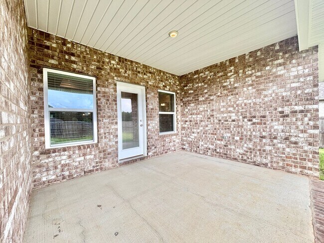 Building Photo - 1234 Fenwick Ct
