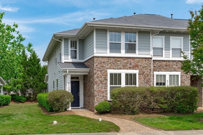 Building Photo - Stylish 2BR+Office (Optional 3rd Bedroom),...
