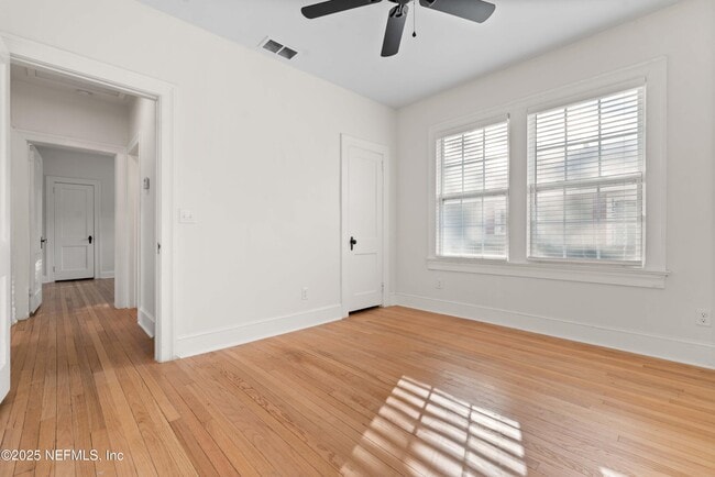 Building Photo - 4313 Lexington Ave