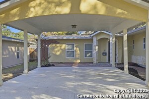 Building Photo - 415 Calumet Pl