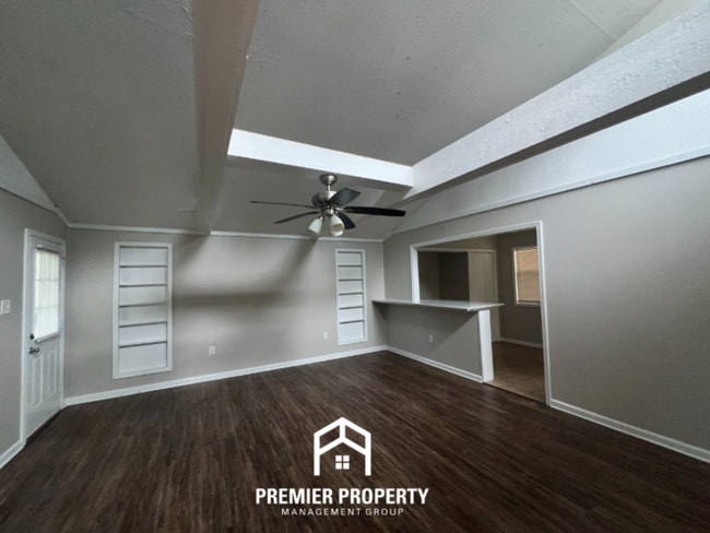 Building Photo - 4392 Spring Harbor Dr