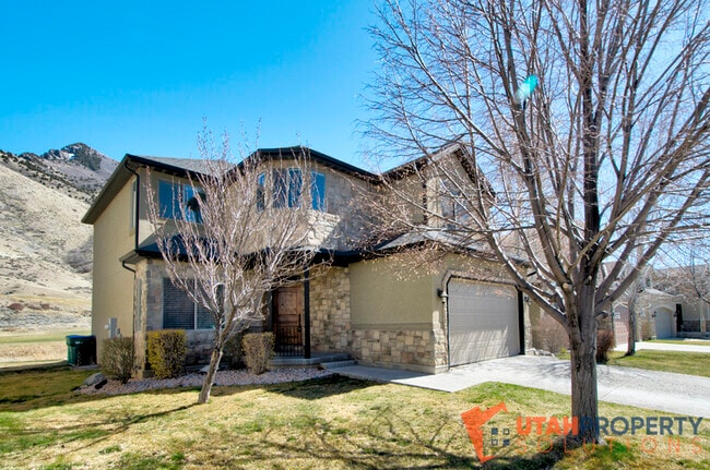 Building Photo - 10724 N Cypress