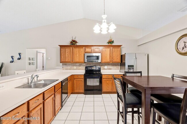 Building Photo - 1015 Homewood Ave