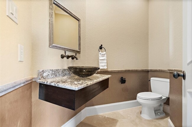 Building Photo - 19182 Grandview Point