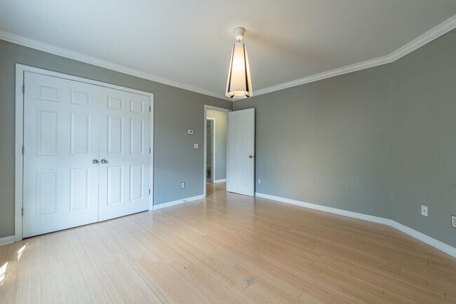 Building Photo - 2696 Silver Hill Terrace SE