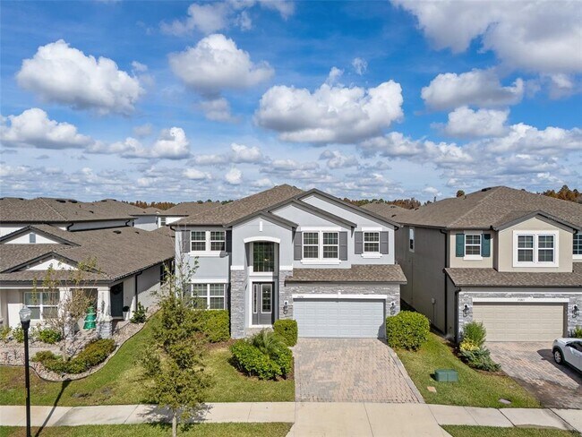 Building Photo - 33251 Sycamore Leaf Dr