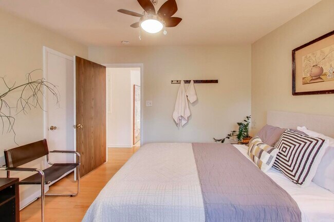 Building Photo - 321 Ferndale Rd