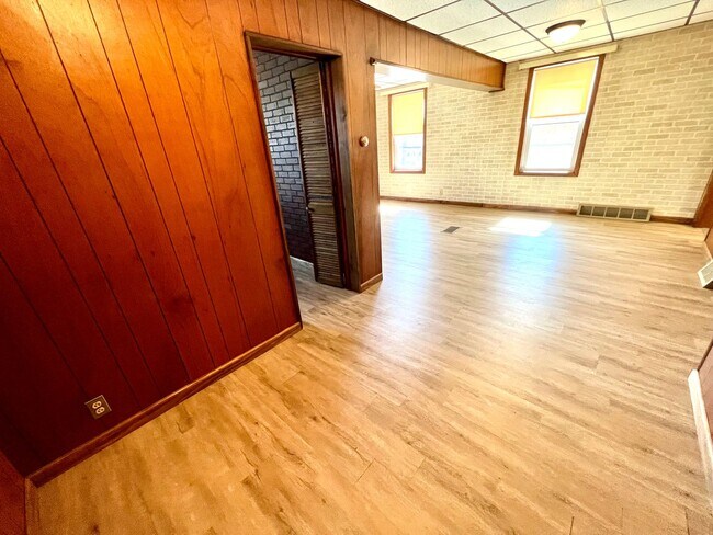 Building Photo - 1501 Merchant St