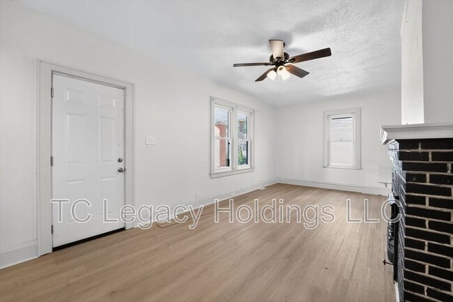 Building Photo - 316 Harrison St