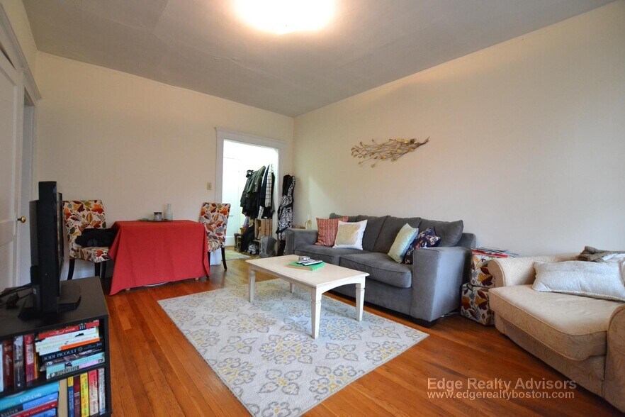 Building Photo - 130 Brainerd Rd