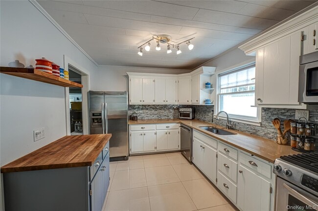 Building Photo - 53 Waterside Ave