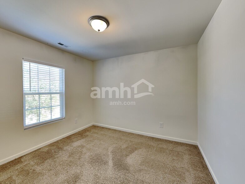 Building Photo - 1129 Rutledge Landing Dr