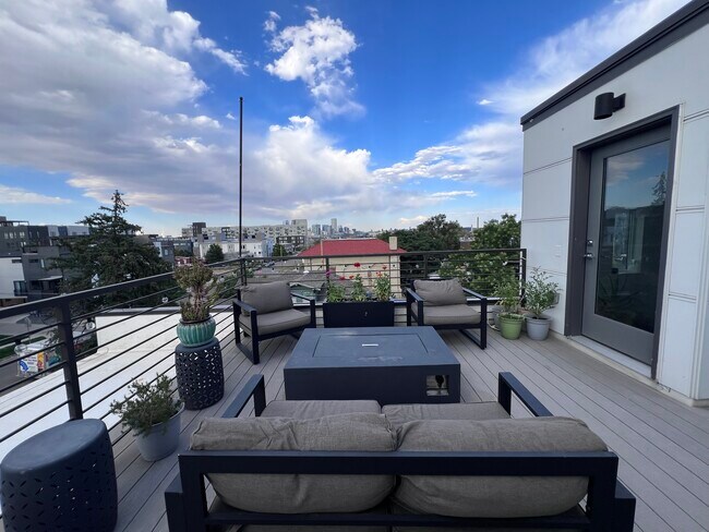 Building Photo - 3278 W Conejos Pl