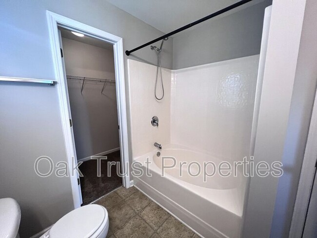 Building Photo - 1406 Grackle Ct