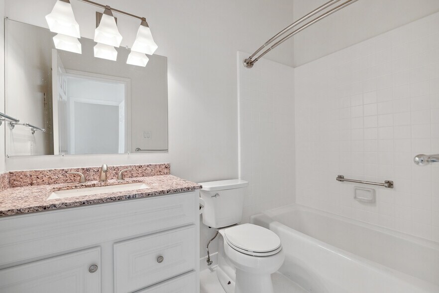 Building Photo - 1406 Post St