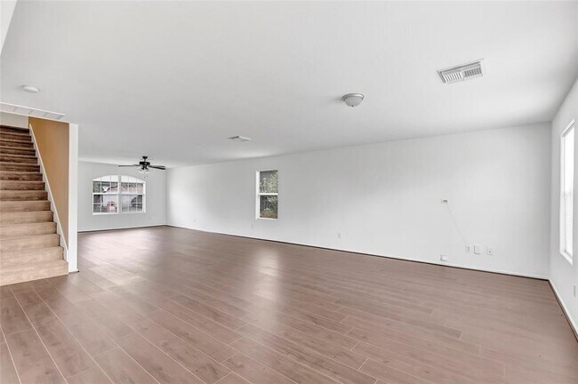 Building Photo - 461 Mystic Glen Loop