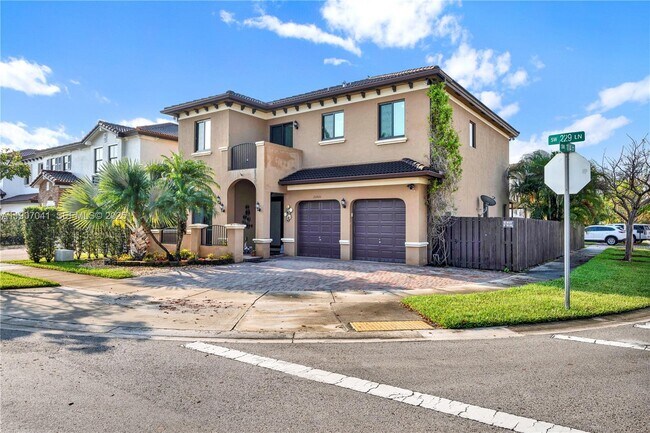 Building Photo - 10420 SW 229th Ln