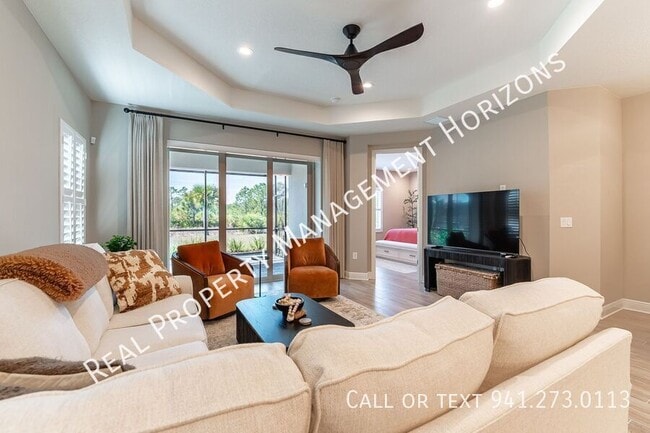 Building Photo - 2321 Blue Mahoe Ln