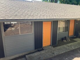 Building Photo - 8815 SW Terwilliger Blvd
