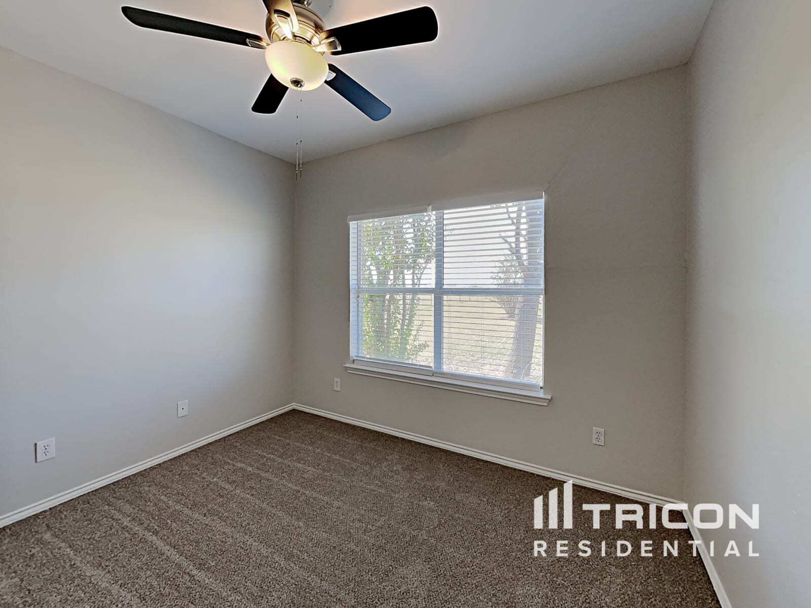 Building Photo - 1081 Treehouse Ln