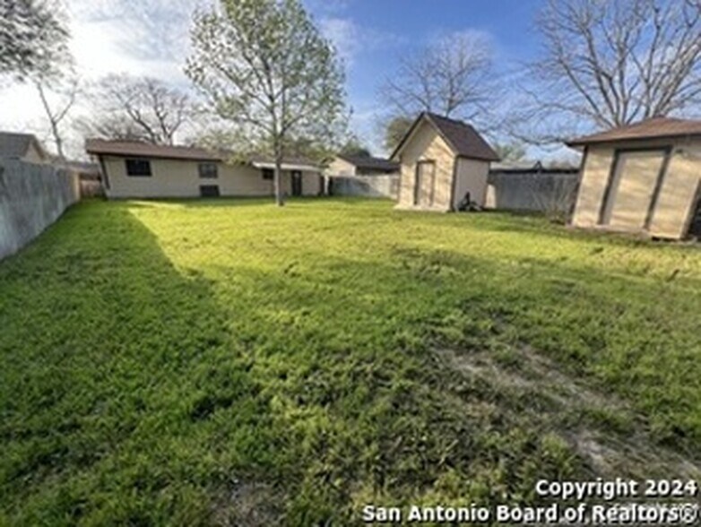 Building Photo - 208 Michelle Dr