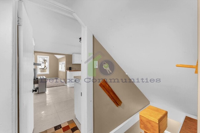 Building Photo - 655 High St SW