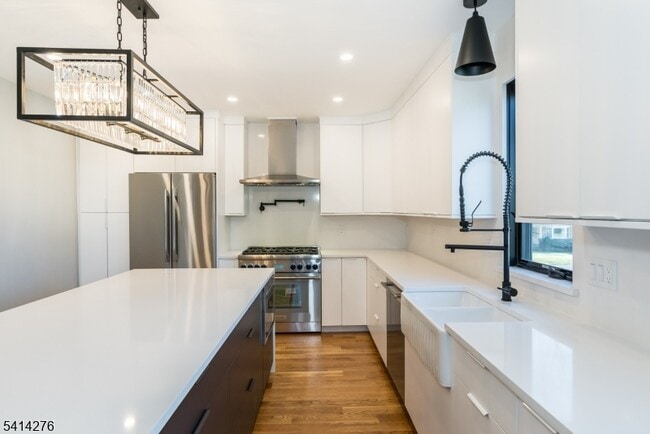 Building Photo - 76 Burnet Rd