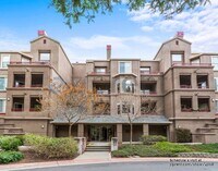 Building Photo - 240 Caldecott Ln